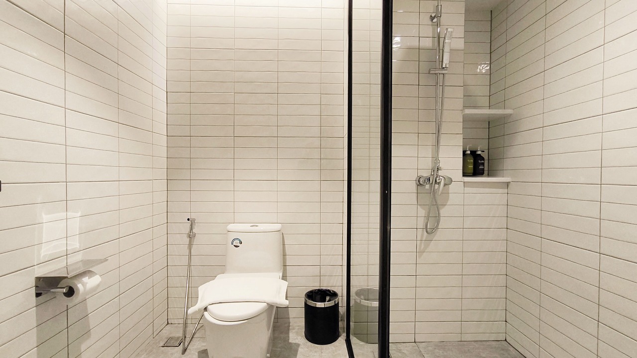 Photo of Bathroom in Khlong Toei Nuea