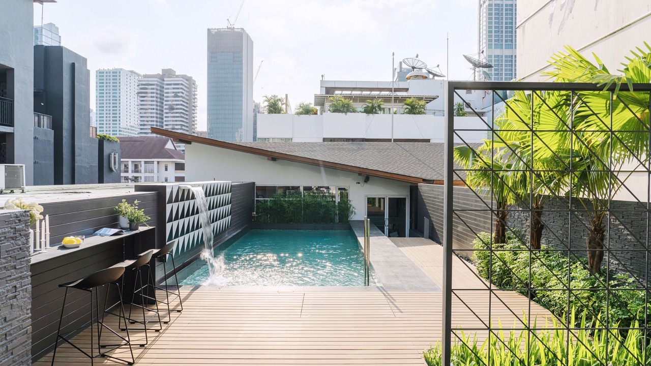 Photo of Outdoor in Khlong Toei Nuea
