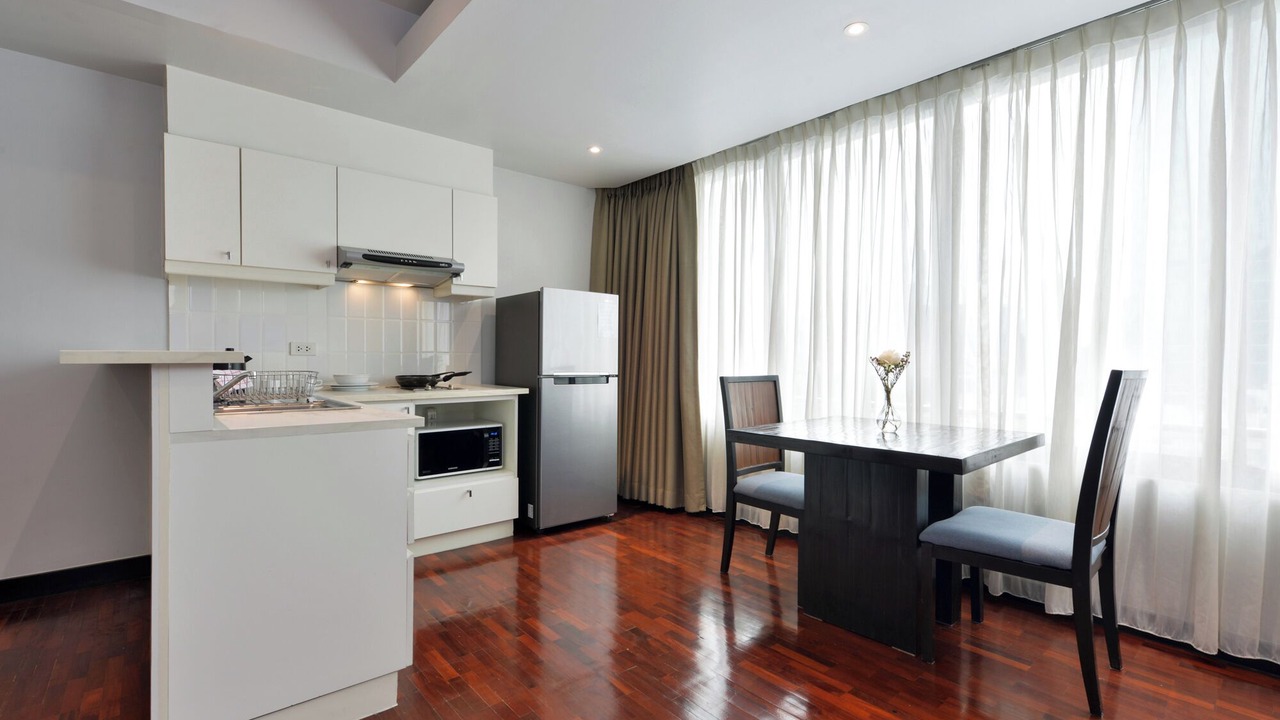 Photo of Bedroom in Samsen Nai
