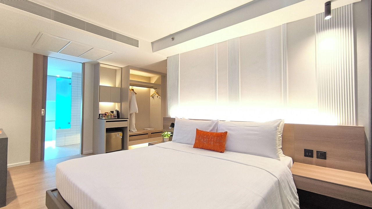 Photo of Bedroom in Khlong Toei Nuea