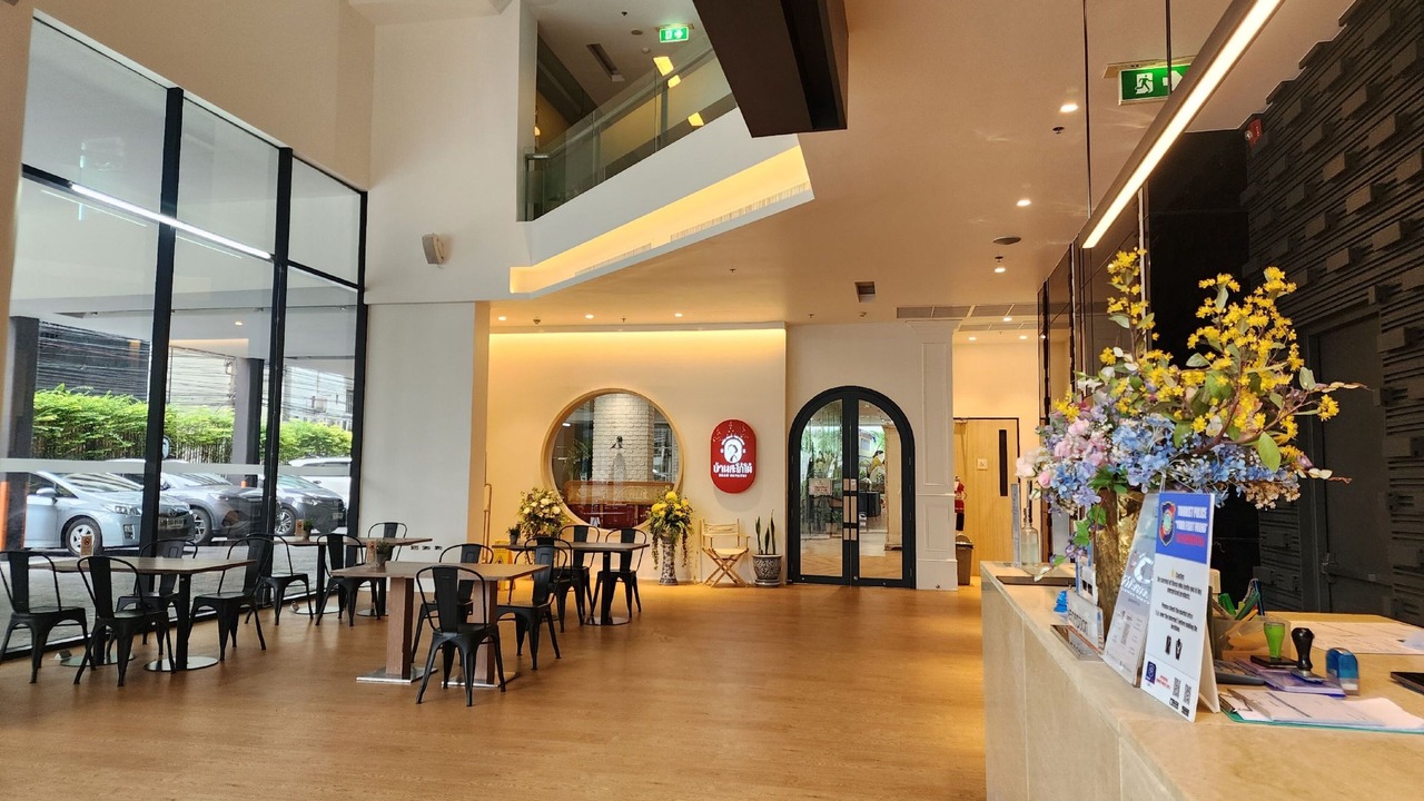 Photo of Others in Samsen Nai