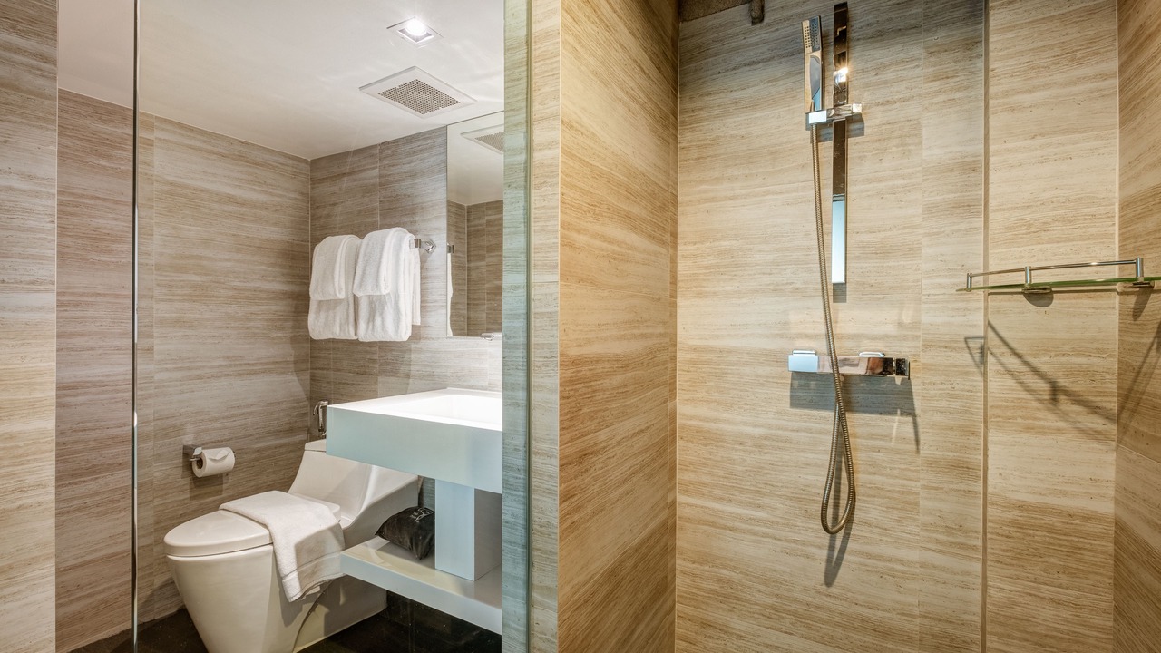 Photo of Bathroom in Khlong Toei Nuea