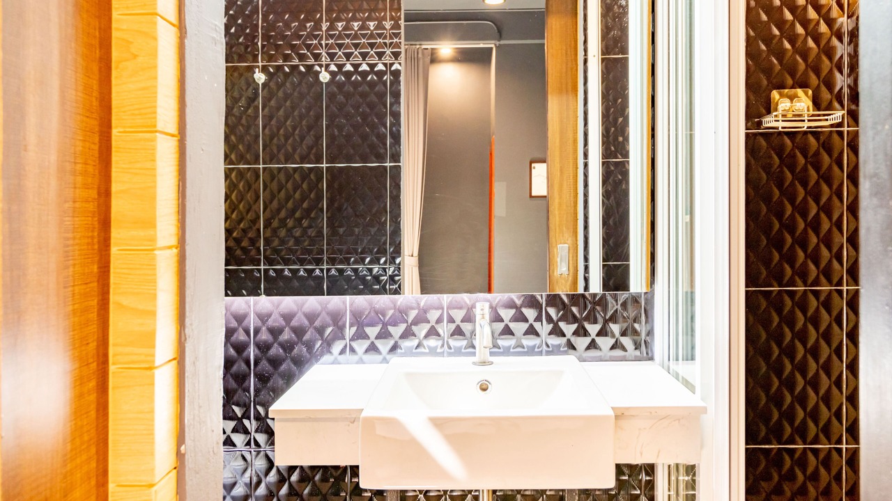 Photo of Bathroom in Embassy District