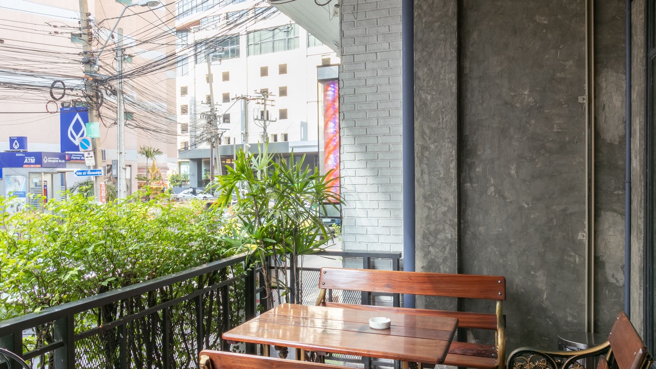 Photo of Patio Balcony in Khlong Tan