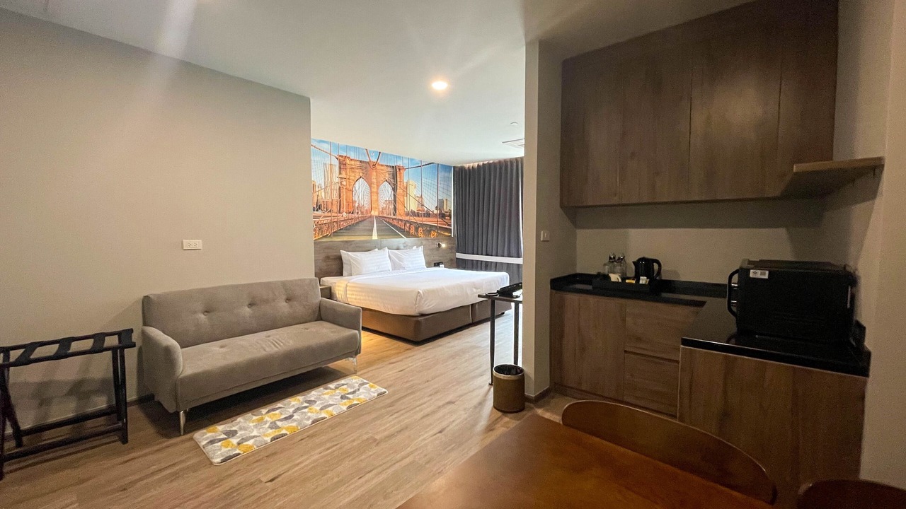 Photo of Bedroom in Khlong Toei Nuea
