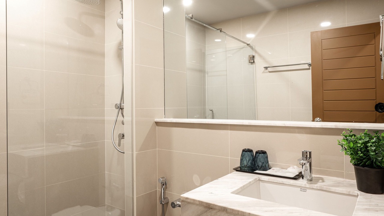 Photo of Bedroom in Khlong Toei Nuea