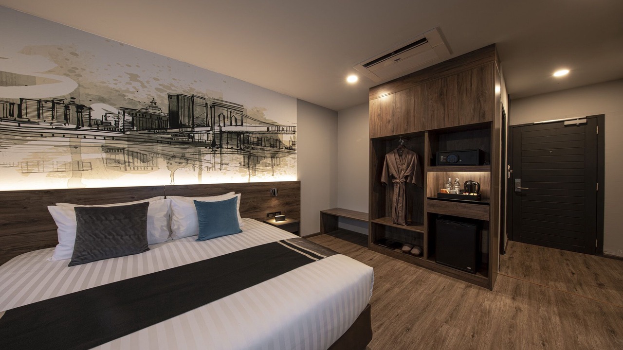 Photo of Bedroom in Khlong Toei Nuea