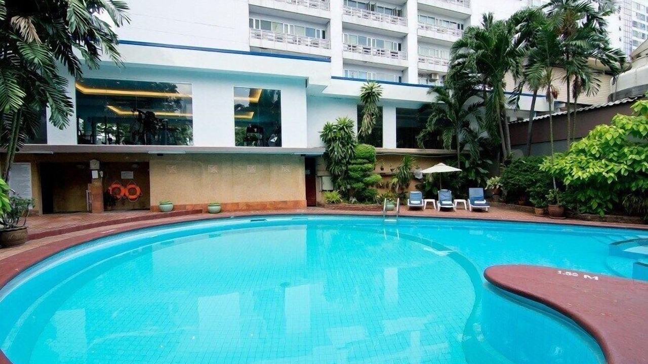 Photo of Outdoor in Khlong Toei Nuea