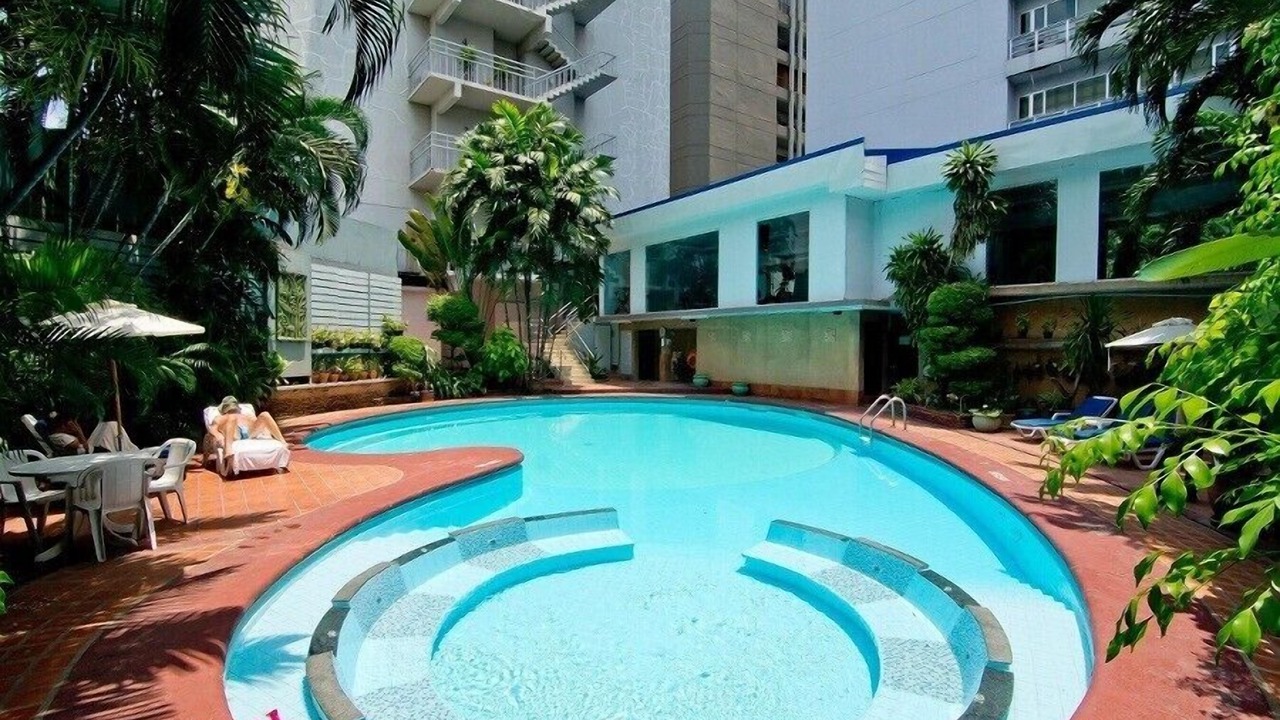 Photo of Outdoor in Khlong Toei Nuea