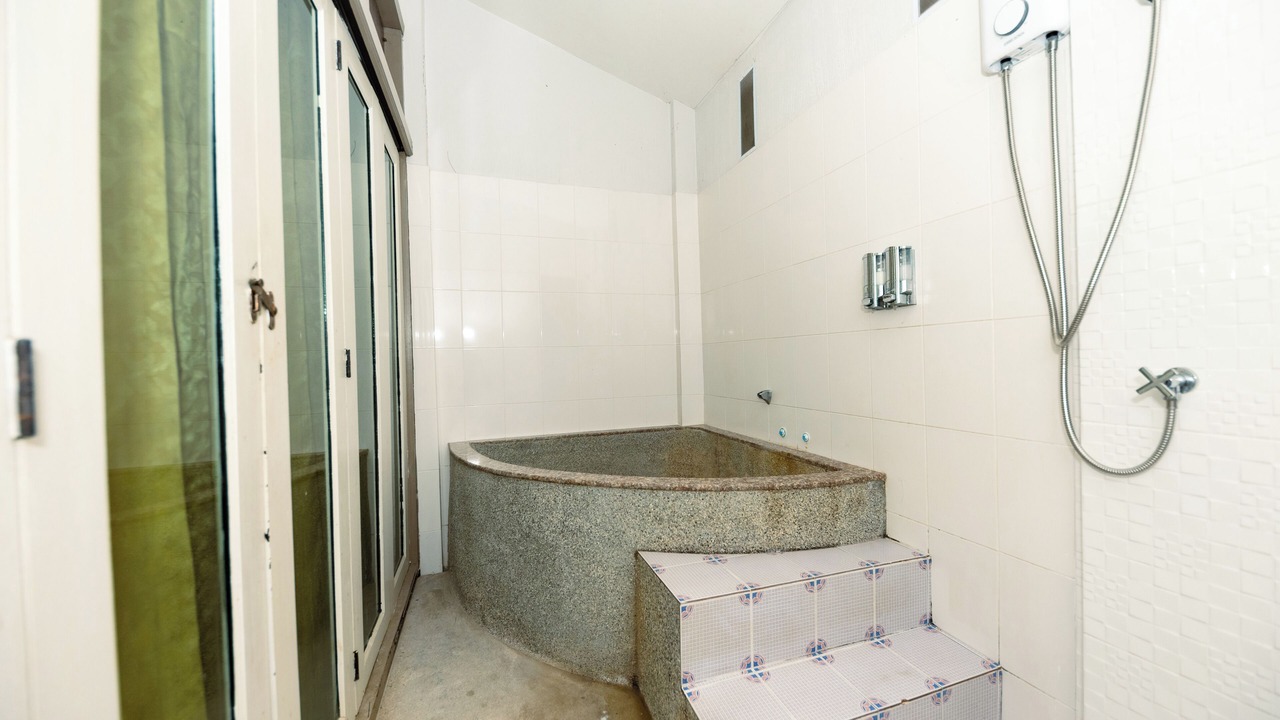 Photo of Bathroom in Makham Tia