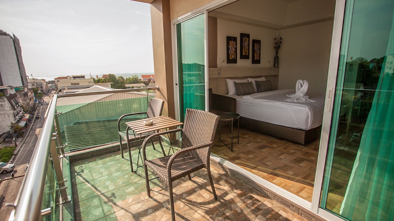 Photo of Patio Balcony in Si Racha