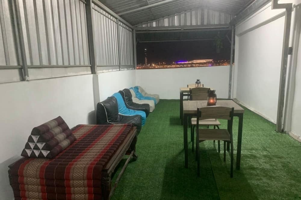 Photo of Livingroom in Racha Thewa
