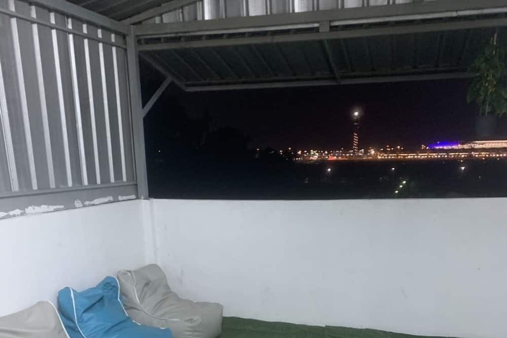 Photo of Livingroom in Racha Thewa