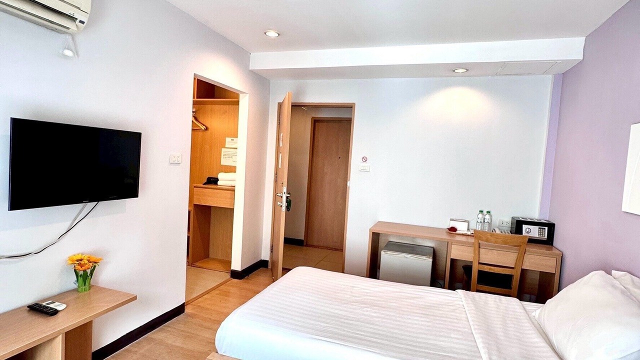 Photo of Bedroom in Wattana