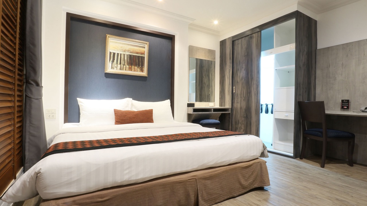 Photo of Bedroom in Khlong Toei Nuea