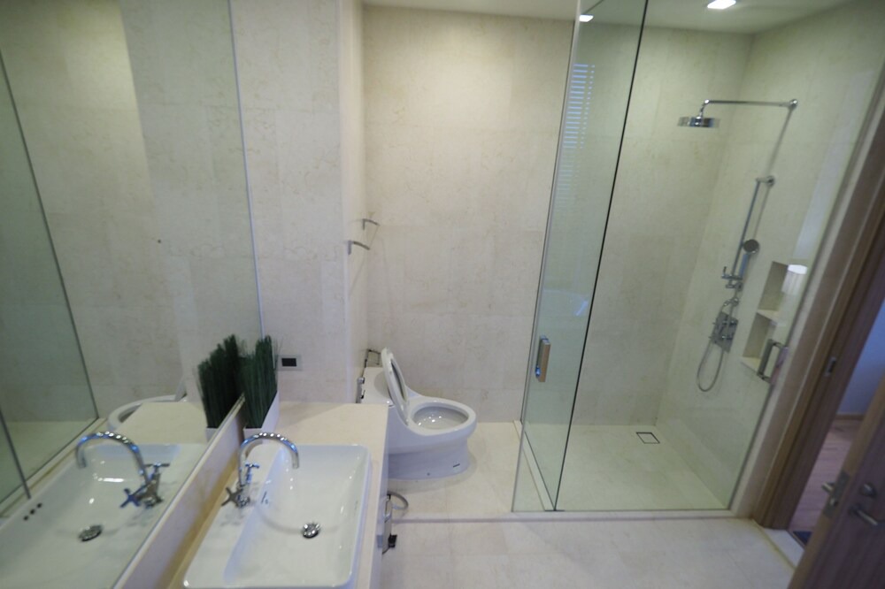 Photo of Bathroom in Si Sunthon