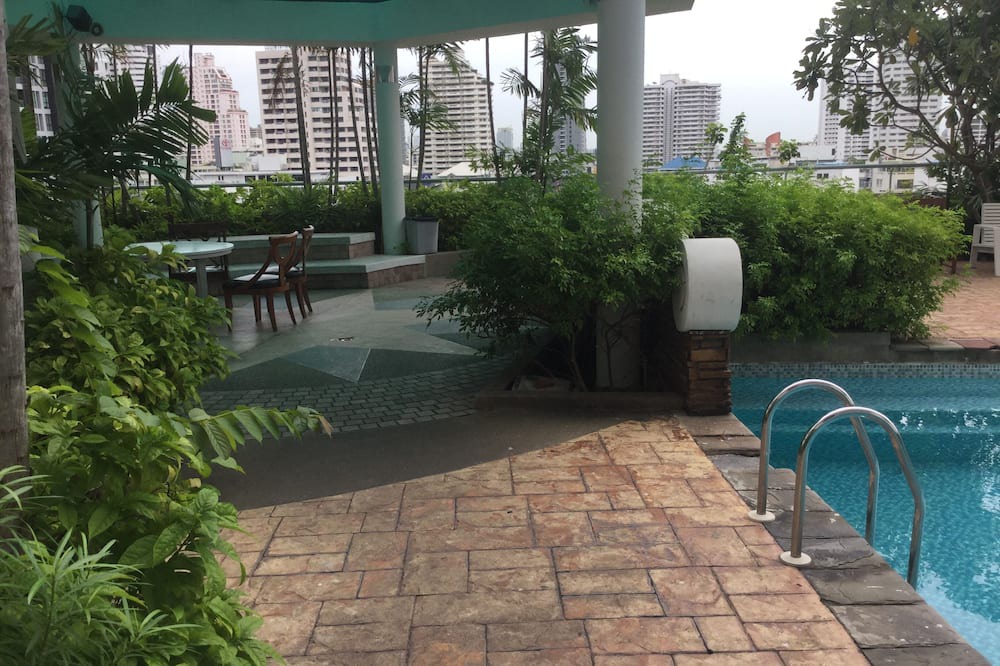 Photo of Outdoor in Khlong Tan