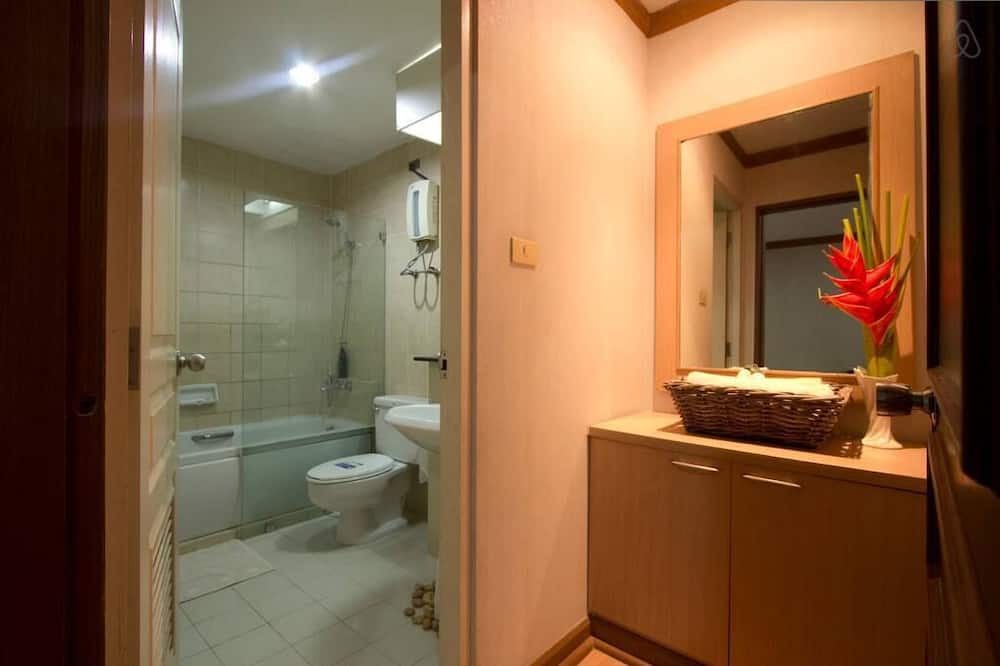 Photo of Bathroom in Khlong Tan
