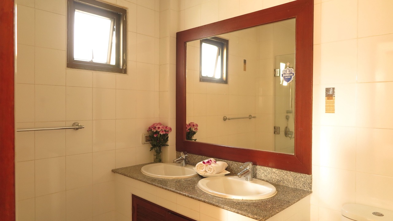 Photo of Bathroom in Nanai Road