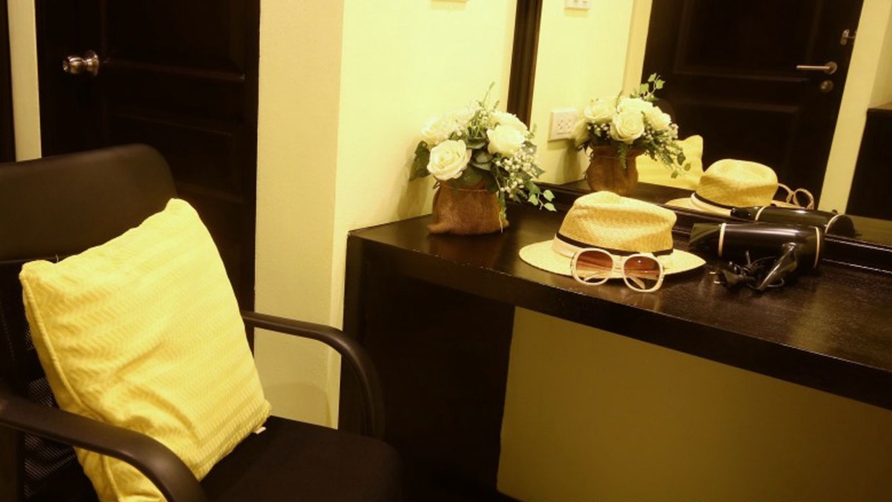 Photo of Bedroom in Talat Nuea