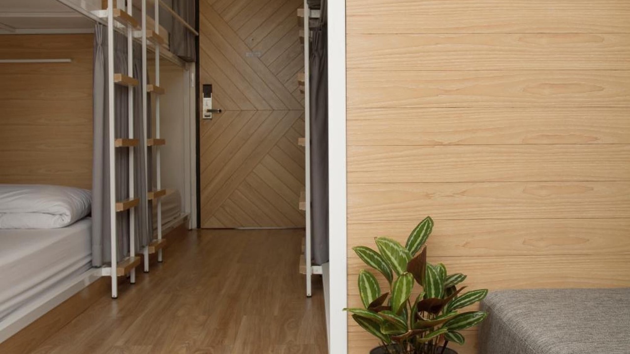 Photo of Bedroom in Thanon Phetchaburi