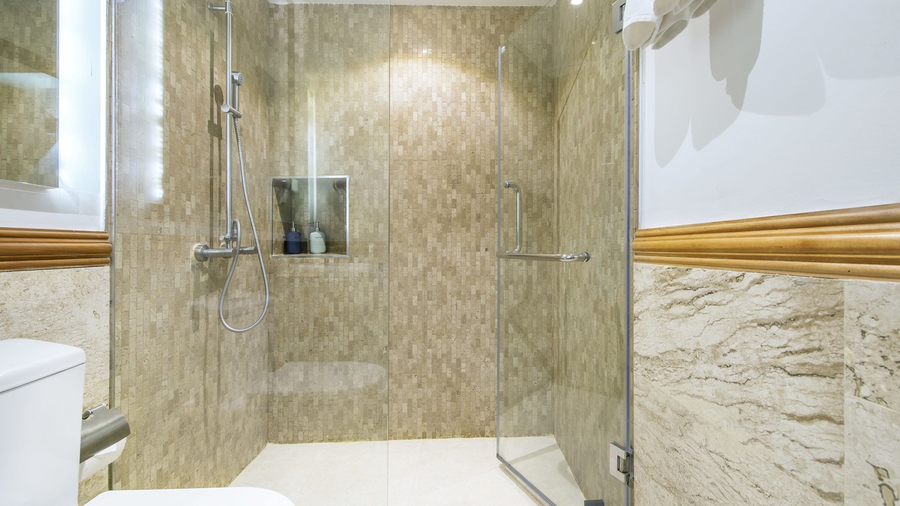 Photo of Bathroom in Pratunam