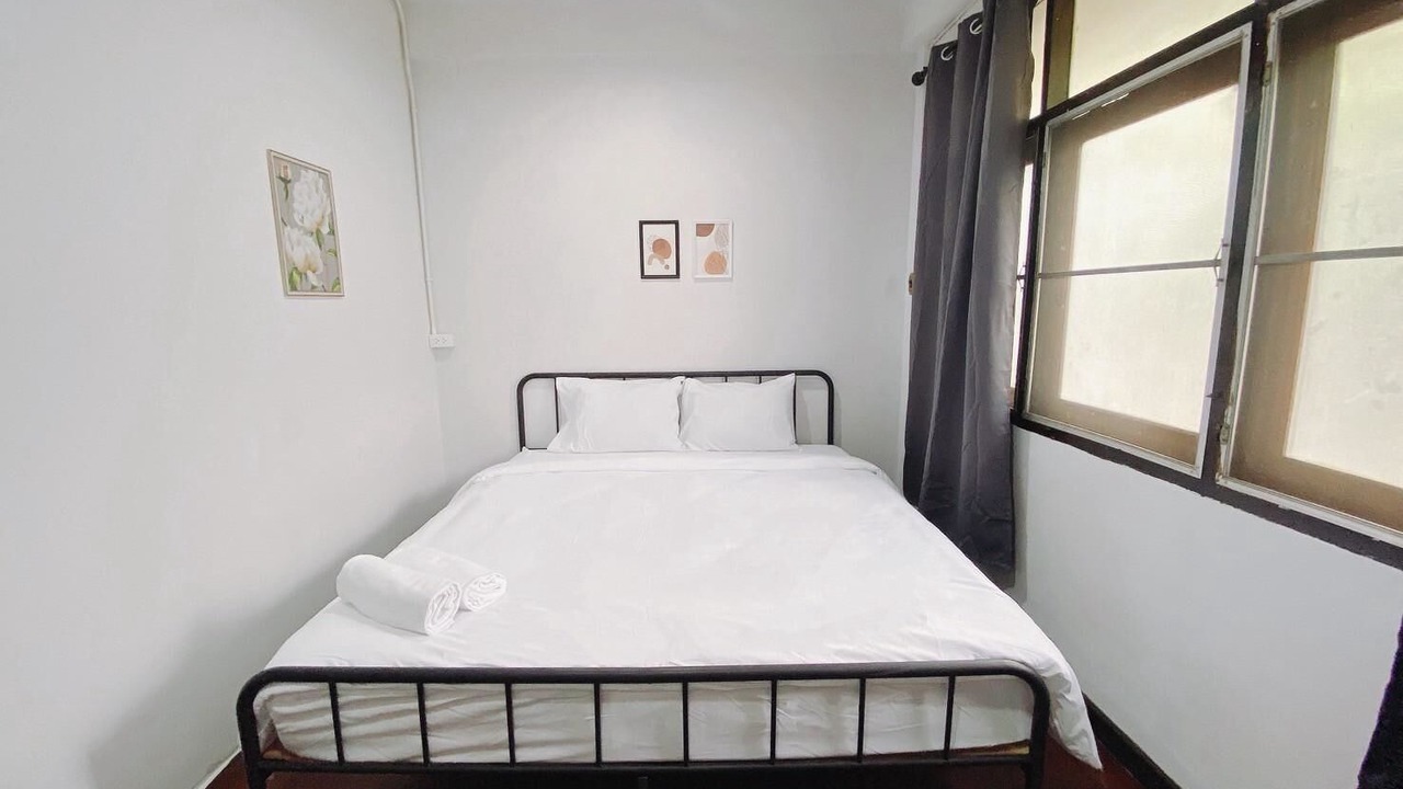 Photo of Bedroom in San Chao Pho Suea