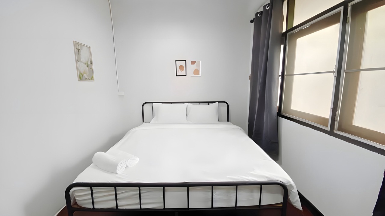 Photo of Bedroom in San Chao Pho Suea