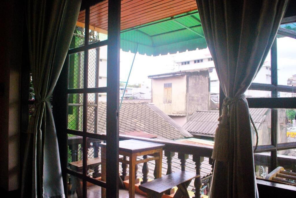 Photo of Patio Balcony in Wat Sam Phraya