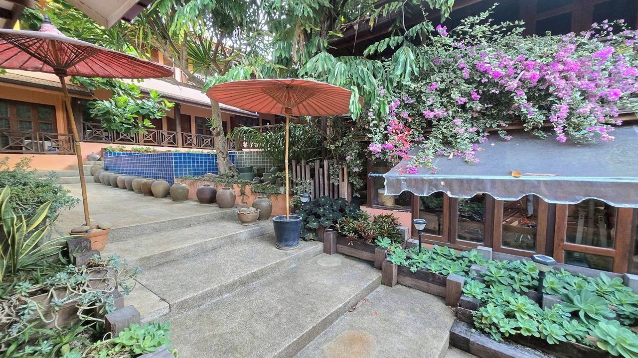 Photo of Outdoor in Nang Lae