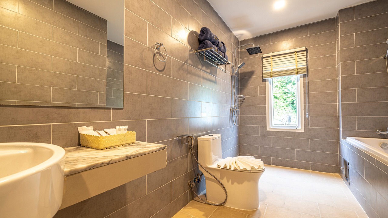 Photo of Bathroom in Nanai Road