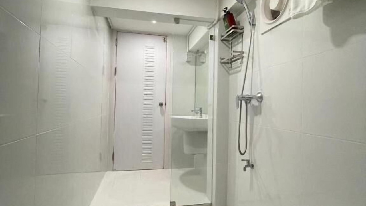 Photo of Bathroom in Old City