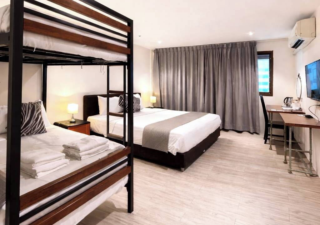 Photo of Bedroom in Khlong Toei Nuea
