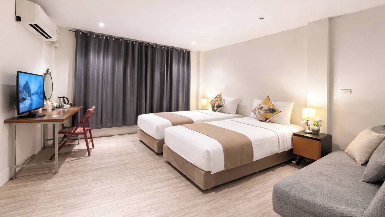 Photo of Bedroom in Khlong Toei Nuea