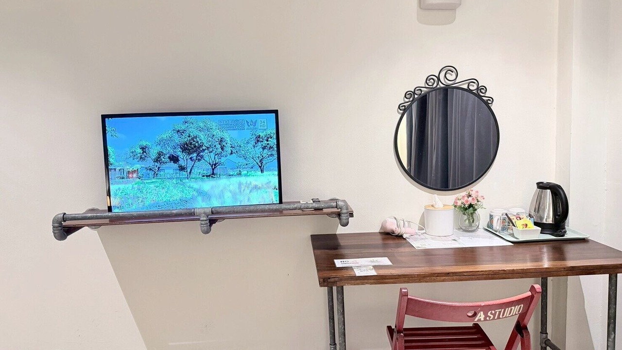 Photo of Bedroom in Khlong Toei Nuea