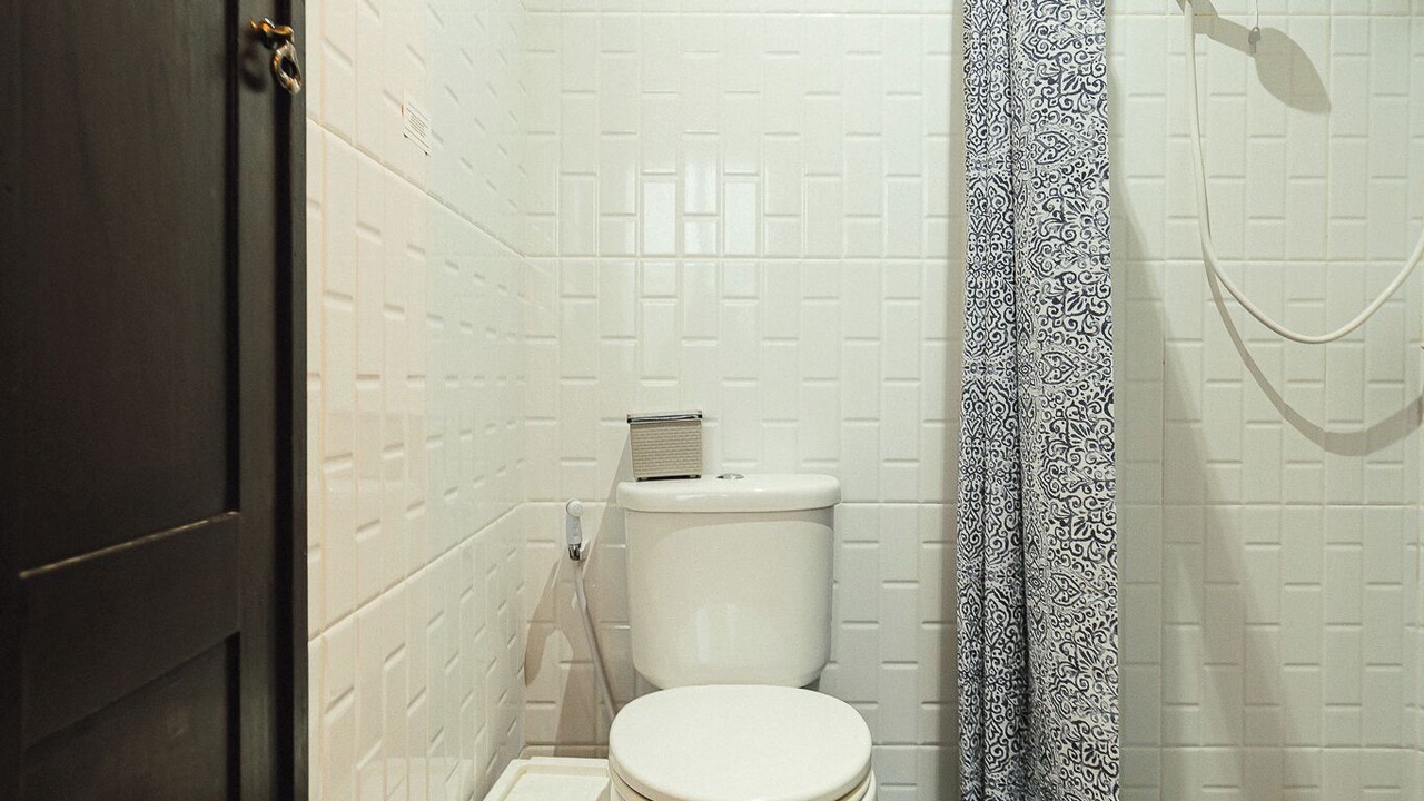 Photo of Bathroom in Samran Rat