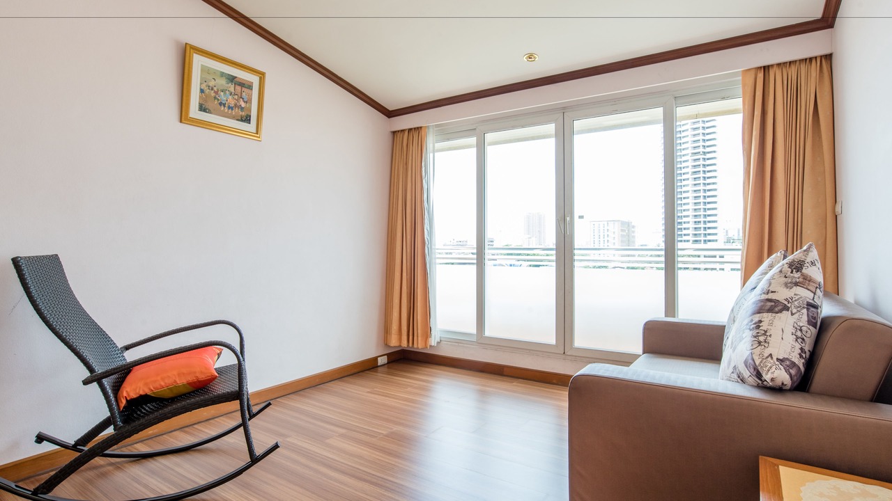Photo of Patio Balcony in Phra Athit