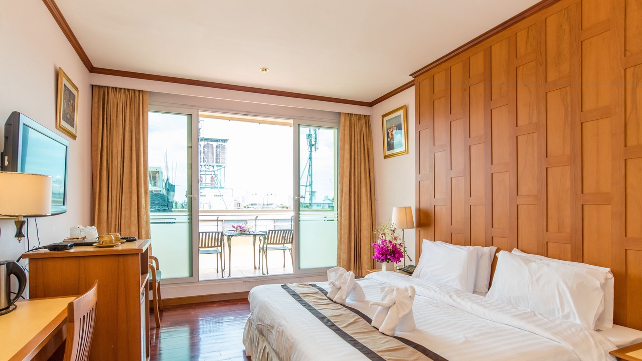 Photo of Patio Balcony in Phra Athit