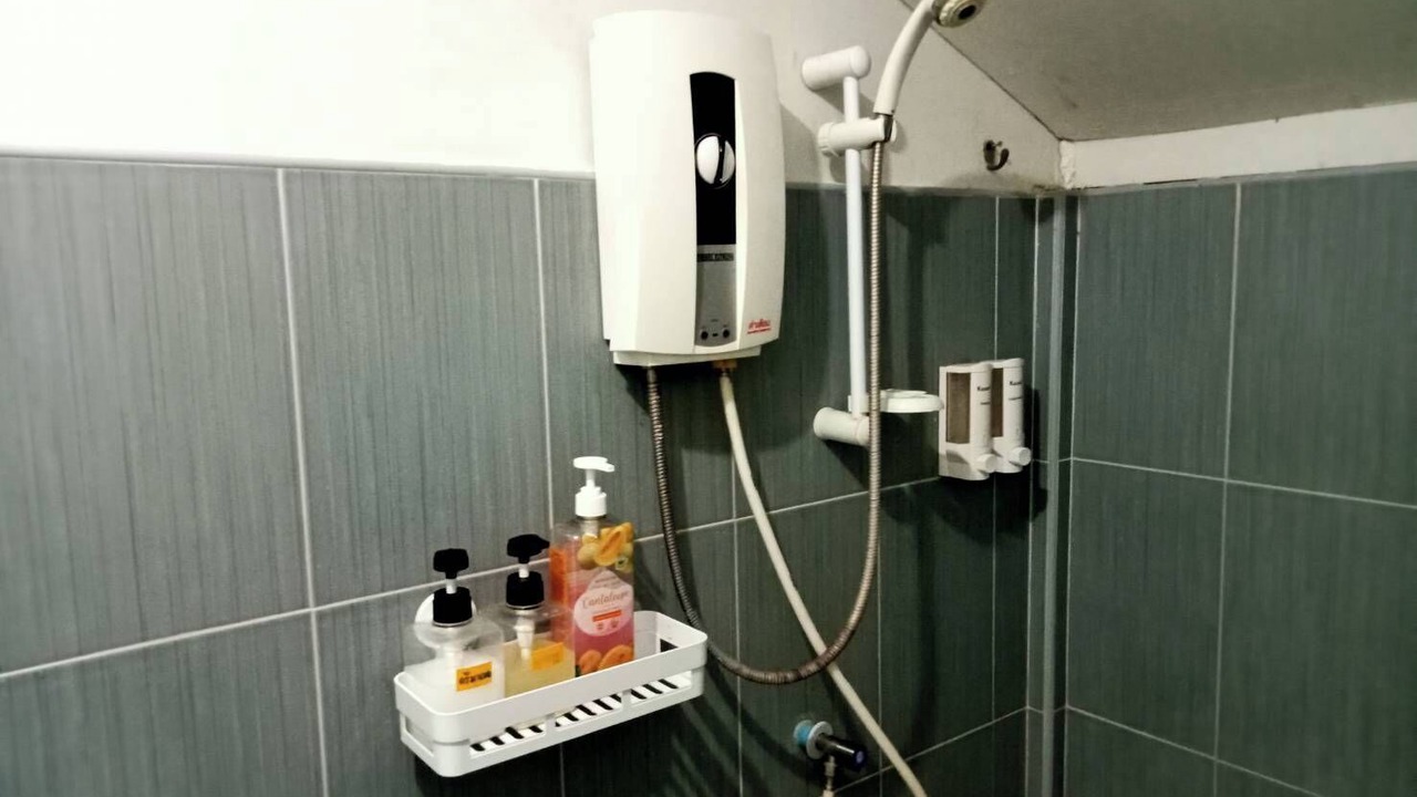 Photo of Bathroom in Pho Prathap Chan