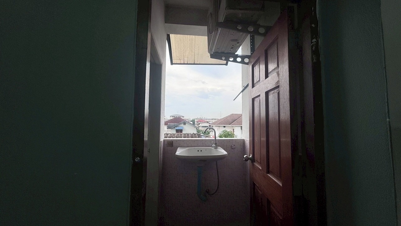 Photo of Bedroom in Dok Mai
