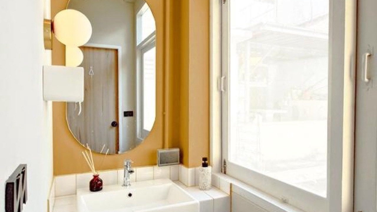 Photo of Bathroom in Wat Ratchabophit