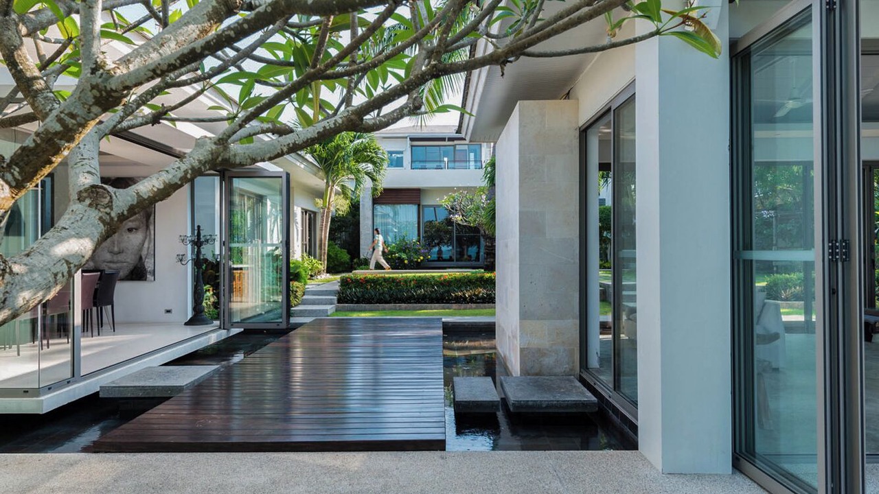 Photo of Outdoor in Lipa Noi