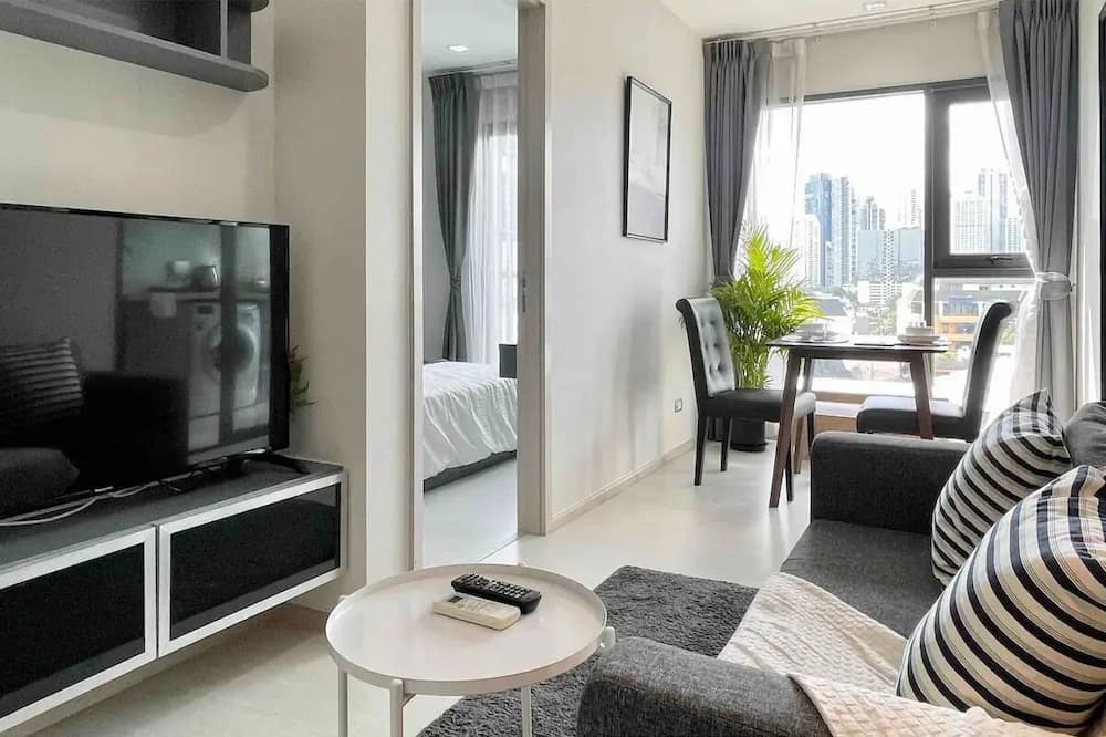 Photo of Livingroom in Khlong Tan