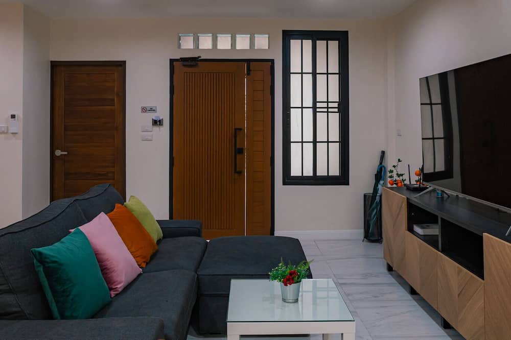 Photo of Livingroom in Bangkok Central Business District