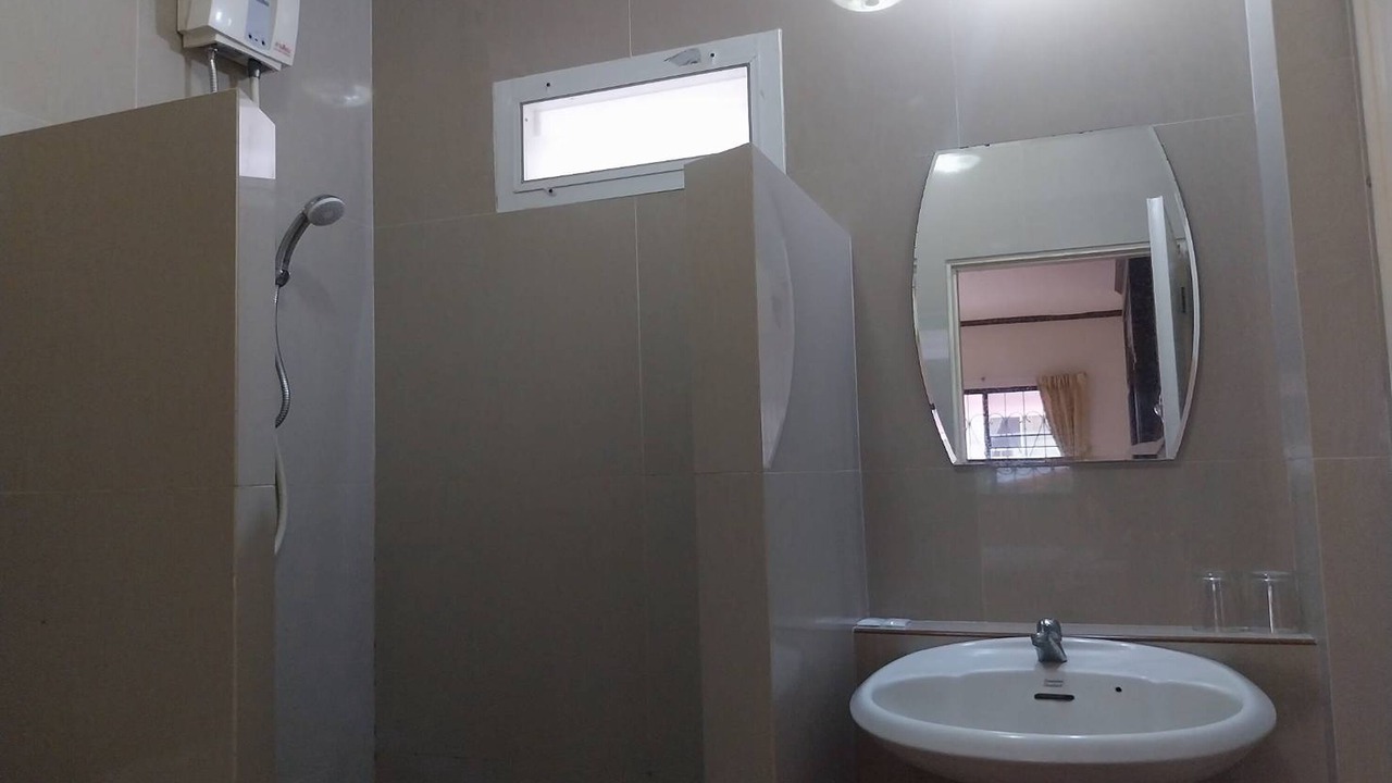 Photo of Bathroom in Na Kluea