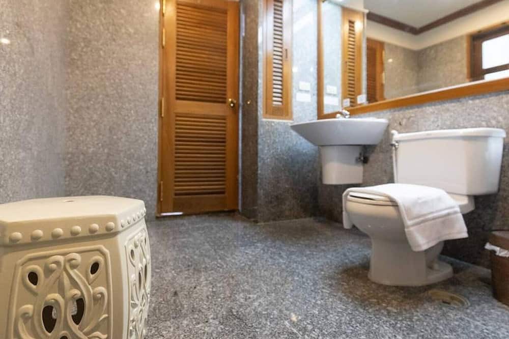 Photo of Bathroom in Dusit
