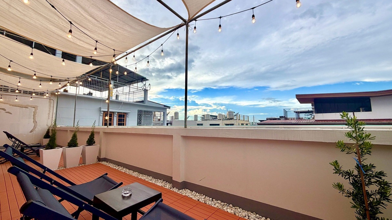 Photo of Patio Balcony in Wang Burapha Phirom