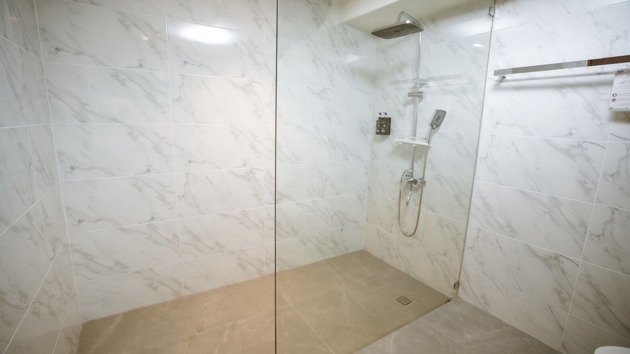 Photo of Bathroom in Pom Prap