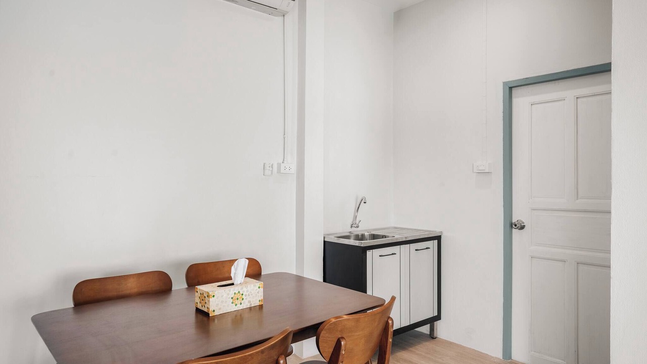 Photo of Bedroom in Maret