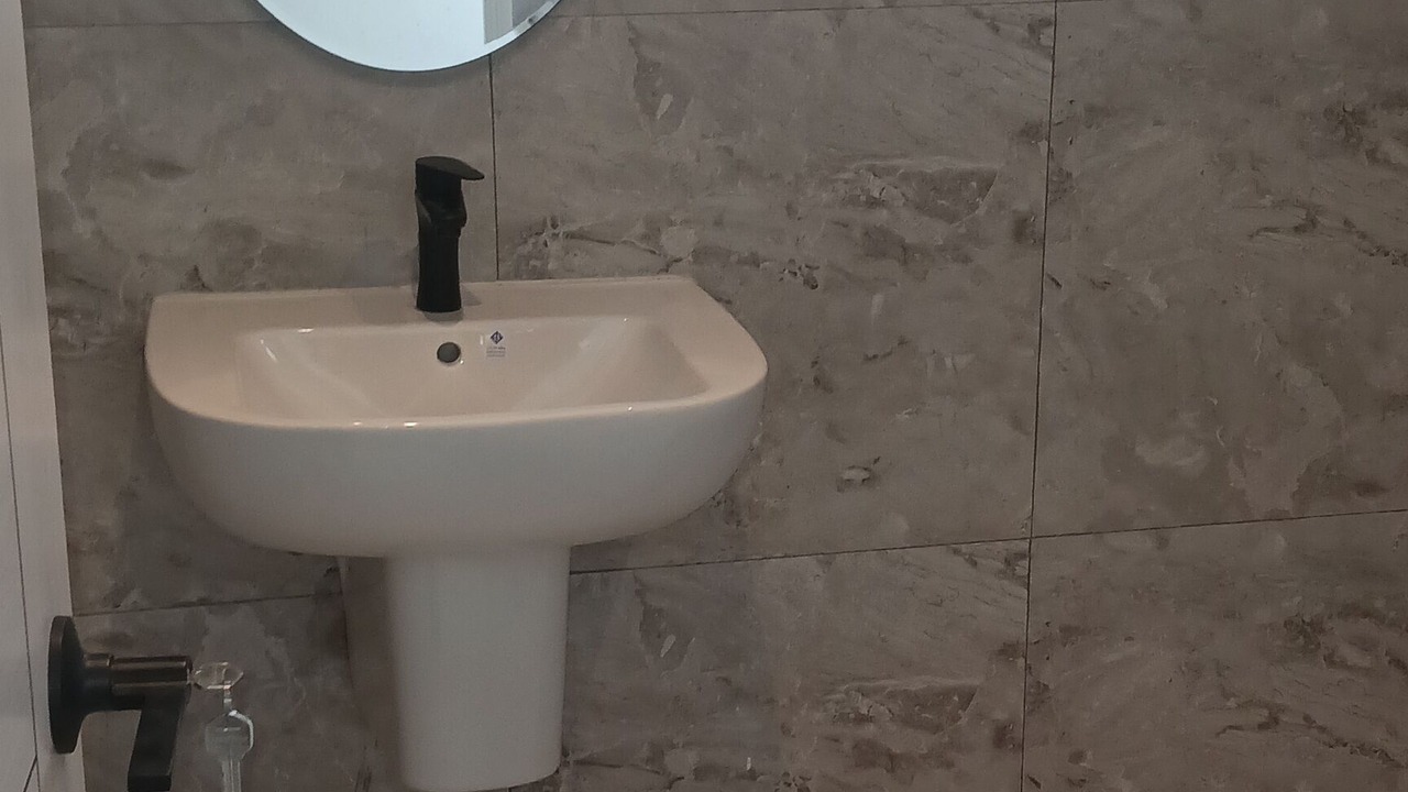 Photo of Bathroom in Maret